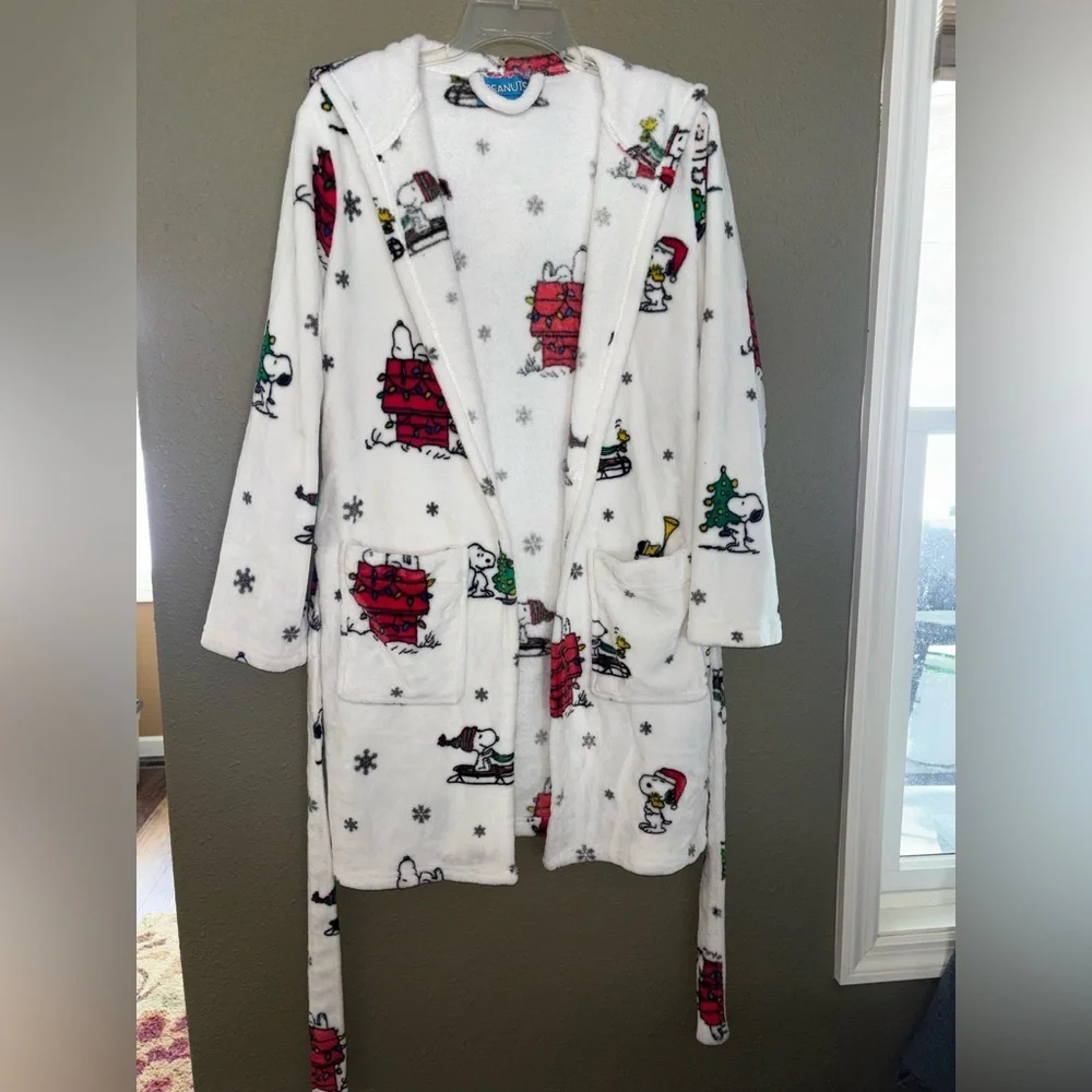 Peanuts Bath Robe- size S/M - Picture 5 of 6